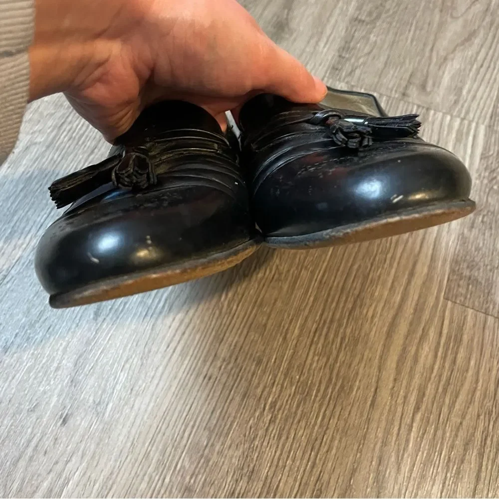 BALLY Vintage Black Leather Tassel Perforated Loafers